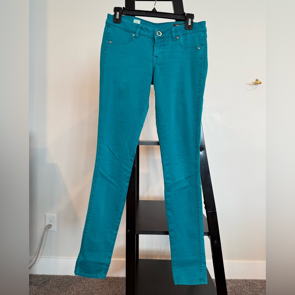 Volcom Women's Skinny Jeans - Teal size 26 smoke free pet free home
